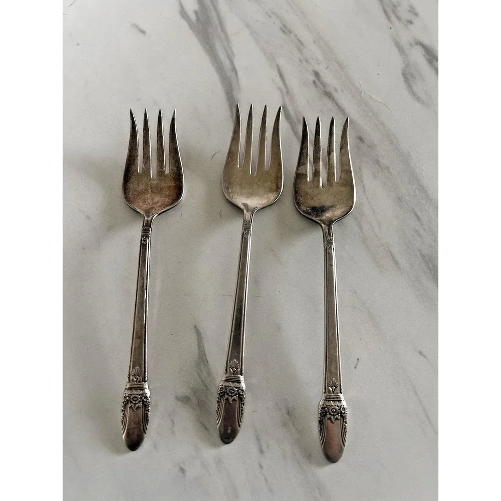 Vintage 1847 Rogers Bros IS First Love Silver Plate Salad Forks Lot of 3 BxA